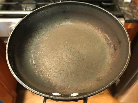 how long do non stick pans last